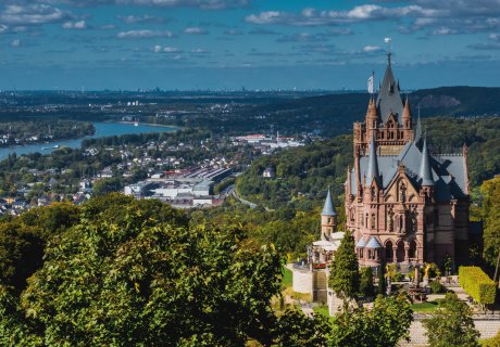 Schloss Drachenburg Siebengebirge &copy; dihetbo - stock.adobe.com