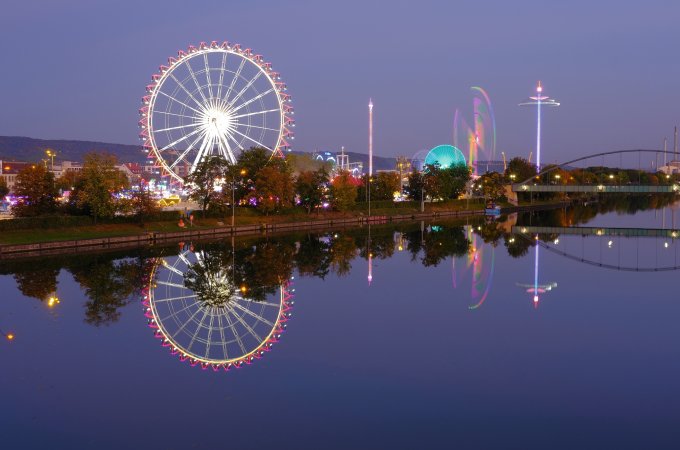 Cannstatter Volksfest &copy; msl33 - stock.adobe.com
